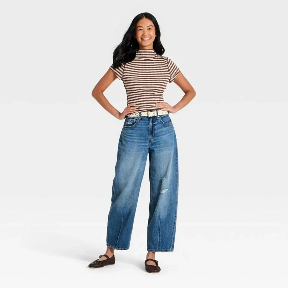 Women's High-Rise Easy Barrel Jeans - Universal Thread Medium Wash 0 Short